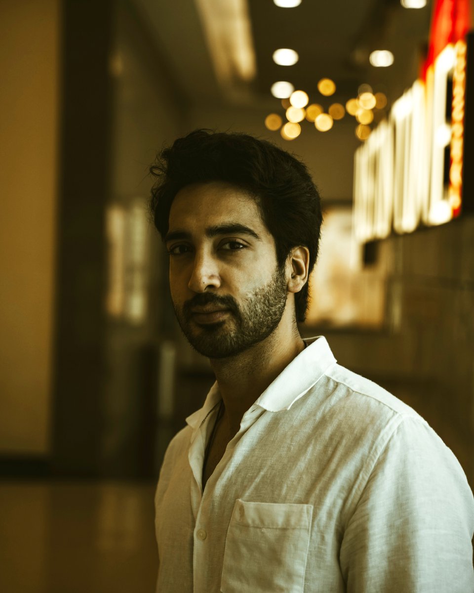 itisrohitv's tweet photo. Your eyes show the strength of your soul.
- Paulo Coelho
Pic - Focusmonk

#yellow #gold #sparkle #moments #friends #colorsoflife #actorslife #lifeisgood #vibrant #masti #fun #photooftheday #mood #trendingphotos #photoshoot #picoftheday #viral #trendingnow #clickoftheday  #eyes https://t.co/GkUfWBL5aK