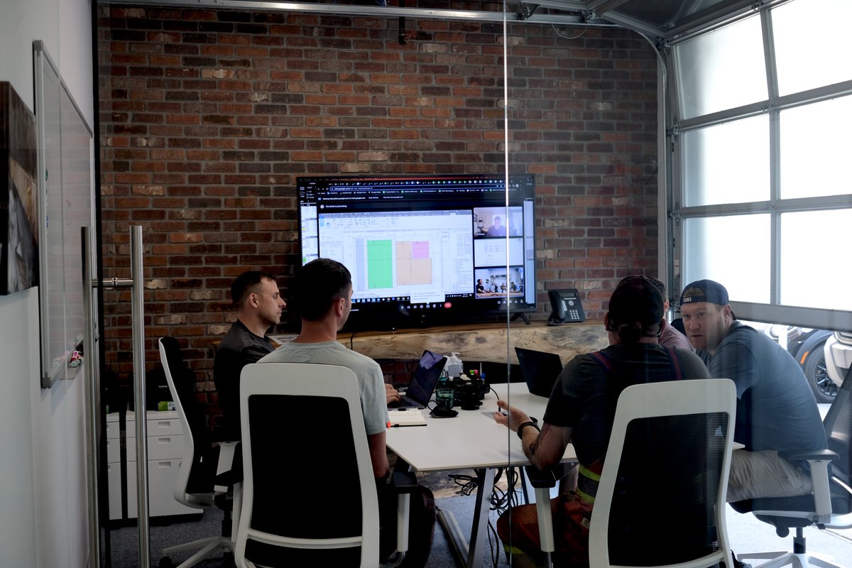#Excavation planning made easy! A productive #collabmeeting with Octiscapes for our W39th project. 

#VirtualConstruction is the key to solving complex logistics and keeping our team safe. Let's embrace #innovation in construction! 

#VC #VDC #bim #BCBuilder