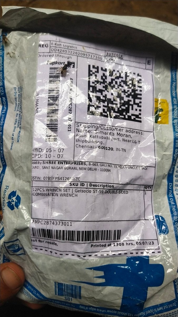 simanta_m89's tweet photo. @Flipkart @flipkartsupport @FlipkartStories @FlipkartEnables 
What nonsense work @Flipkart . Please refund immediately 😡 https://t.co/tD5SGyewI0