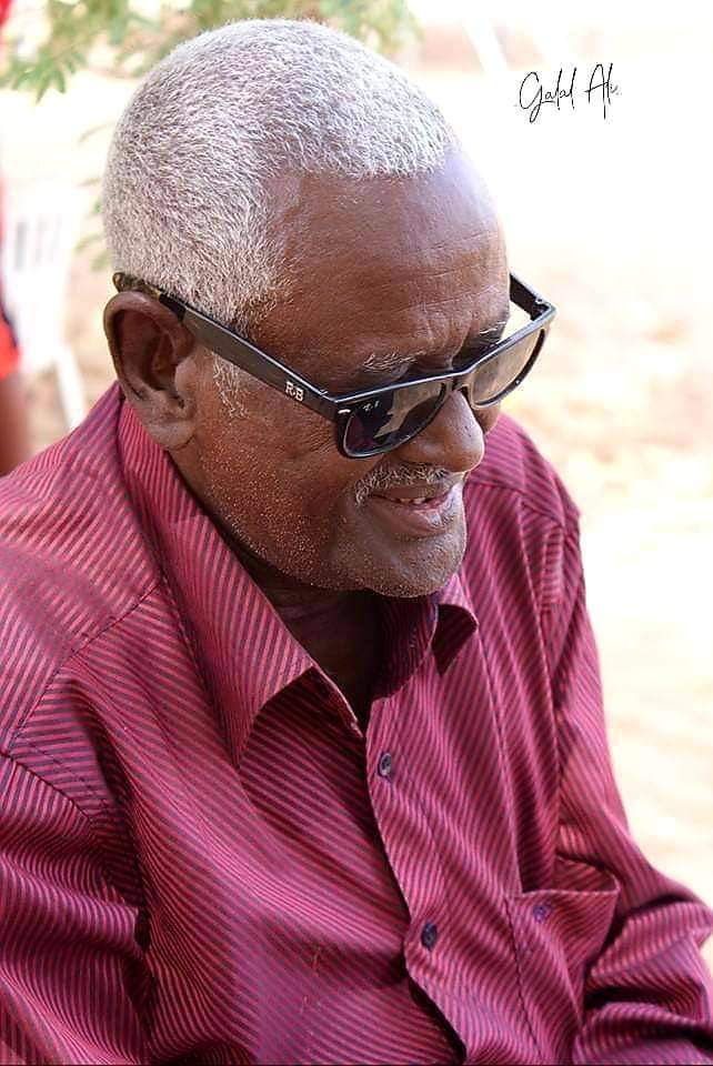 BulloHayaama's tweet photo. Hal-abuur, Heesaa, Jilaa, Abwaan, Gar-yaqaan, Jabhad, Halgaama, Nabaddoon: Abwaan Aadan Faarax Samatar Askar Allaha su'aasha kuu fudaydiyo. Cid iga kaa taqaanay ma jirin oo sannadkaa dhammaadayba gacan yaraan kuu ahaa, Alle janooyinkiisa ha ku geeyo. https://t.co/9I48Tw7Akg