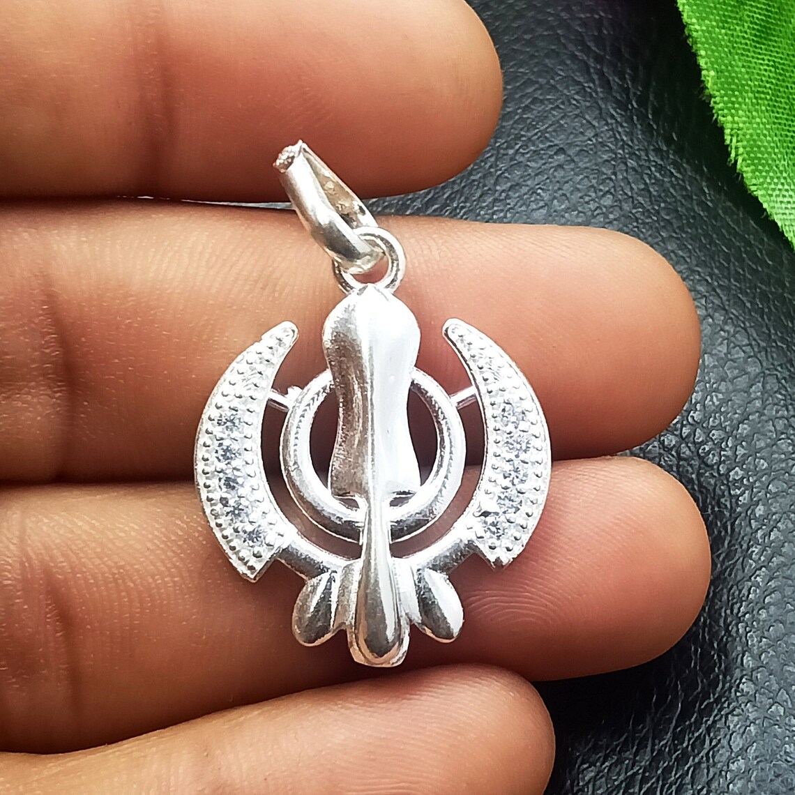 SitaraStore's tweet photo. Sikh Khanda Pendant Necklace, Sterling Silver Sikh Jewelry Necklace
Buy Now:- https://t.co/KebPJeXqm0
#pendant #sikh #sikhi #sikhpendant #KhandaPendant #sikhjewelry #sikhism #religious #sikhcharm #daintyjewelry #symbol #sikhsymbol #handmade #gift #silver #giftforher #necklace https://t.co/BrH2W9c9KU