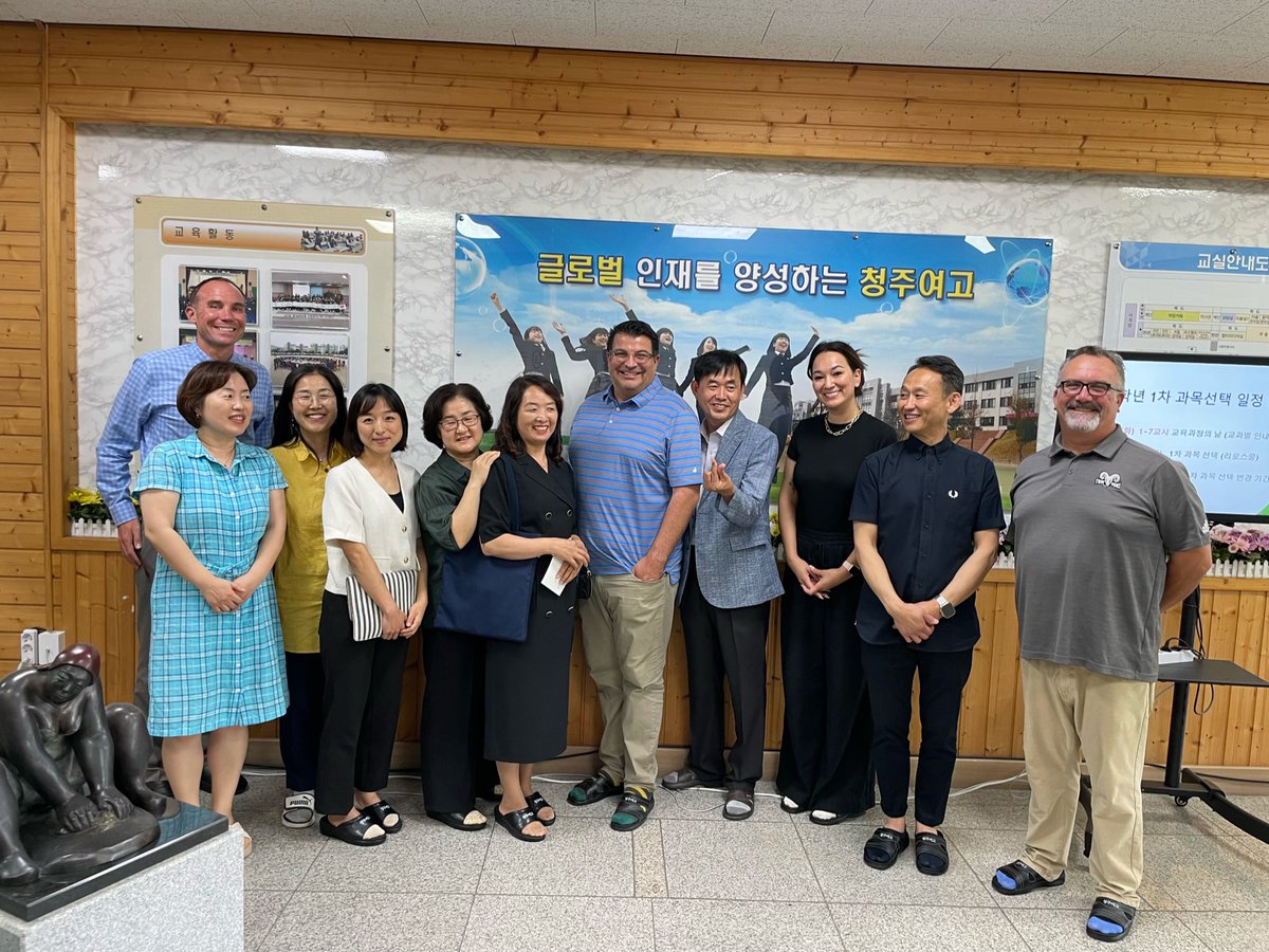Historic day to celebrate our international partnership with CBIEI and Korean National University of Education in Cheongju, S.Korea 🙌 <a href="/PowayUnified/">Poway Unified</a> <a href="/mkimphelps/">Marian Kim Phelps, Ed.D.</a> <a href="/IAmDarshPatel/">Darshana Patel, Ph.D.</a> @MOR4PUSD <a href="/ChristinePaik/">Christine Paik, APR</a> <a href="/RJCaughey/">Bobby Caughey</a> <a href="/ernieremillard/">Ernest Remillard</a> l