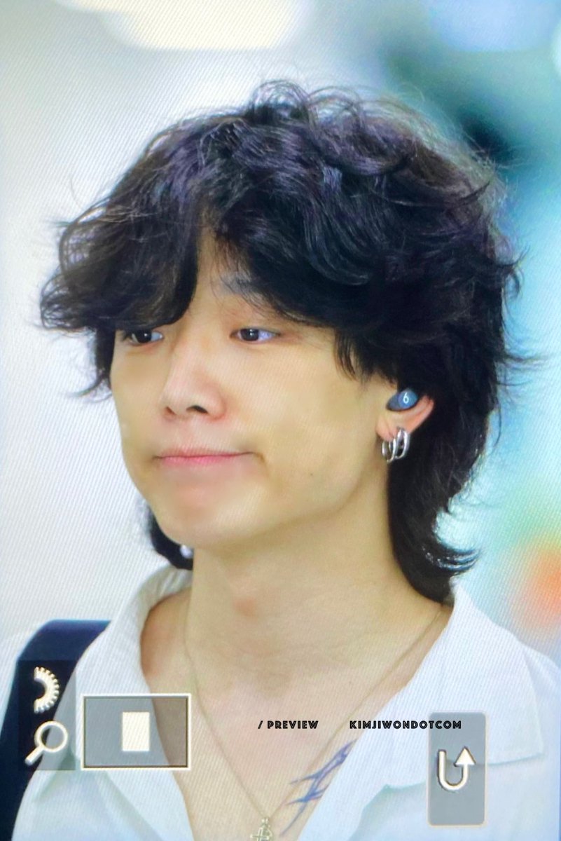 19951221_com's tweet photo. 230710 GMP 너무 수고해떠 ㅠㅠ 쉬는날도 없이 또 일하러 가는 지워니😭💦🩷

#BOBBY #바비 #バビ #iKON https://t.co/5mH9sfXbuV