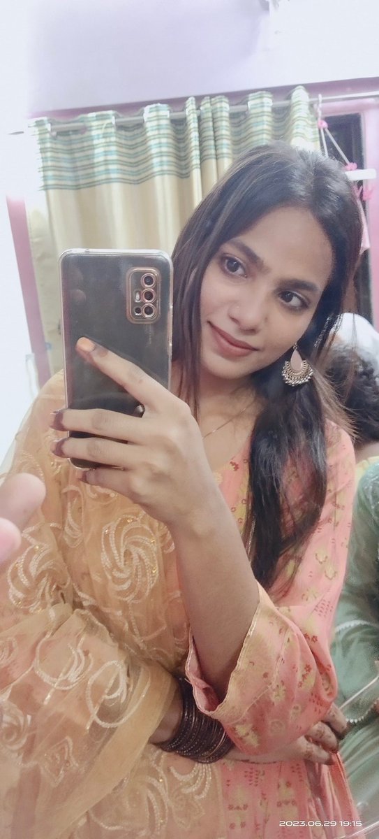 Miss_Firdous018's tweet photo. @pachtaogaybro Drop a mirror selfie.. https://t.co/v6RZcYToyW