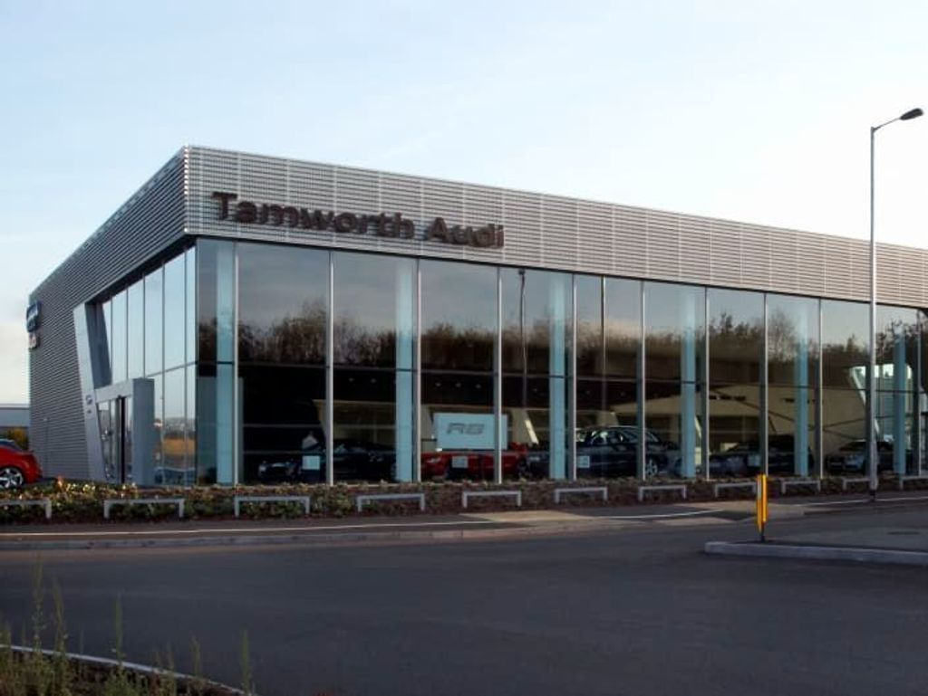 AFTamworth's tweet photo. BUSINESS OF THE WEEK ⏰
All Audi Tamworth Employee's can get a FREE WEEK PASS this week at Anytime Fitness Tamworth 😃
We are open daily. Pop down to our club in manned hours providing proof of working there and we will be happy to sort you guys out 💜 https://t.co/ZtVJMayfGo