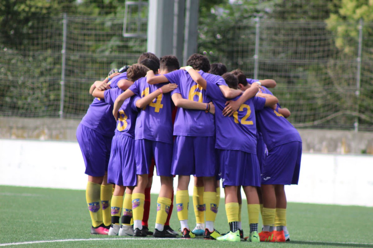 ¡¡ DONOSTI CUP 2023 INFANTIL MANU !!

Gran torneo de nuestros chicos que en fase de grupos solo la diferencia de goles los dejo fuera de la fase oro y quedaron clasificados como terceros.

En fase de plata cayeron eliminados en dieciseisavos ante un gran equipo. Gran torneo 👏