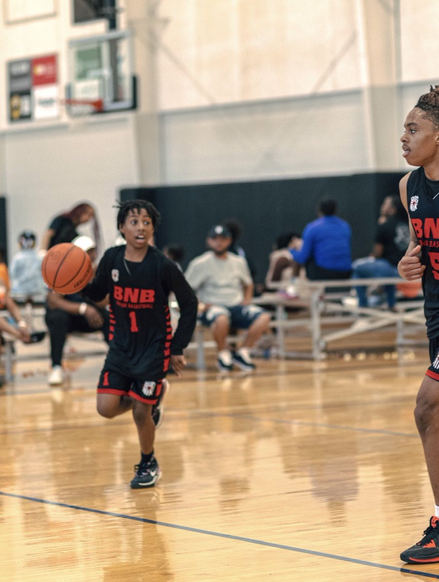 He’s only underrated because of his size. That’s why it’s mandatory that you see him in action. I guarantee you’d be impressed! BNB 15U PG <a href="/JFamerr2/">JF2</a> had a great weekend <a href="/PHCircuit/">Prep Hoops Circuit 🏀</a> in Chicago. Team’s overall leading scorer &amp; capped off Sunday with 20pts &amp; a victory‼️#DOITBIG 💪🏾🏀