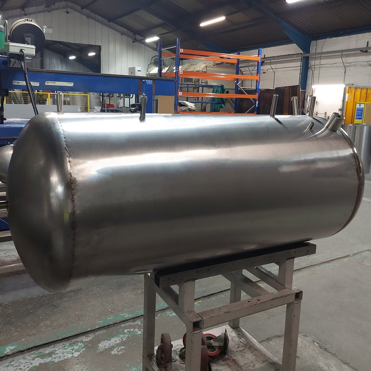 Excelsiorwater's tweet photo. Direct, indirect, solar, heat pump, slimline, and horizontal water heaters are among our standard range of domestic & commercial products.
Here are some projects being manufactured in the factory!
#manufacturemonday #domesticvessels #buffervessel #waterheaters #hvac #ukmfg https://t.co/he3DtssVm5