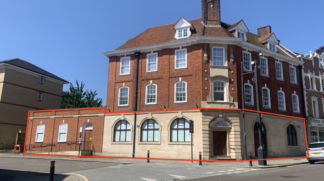adamsteinandco's tweet image. NEW INSTRUCTION - George Lane, E18 - prime corner former banking hall of c2,500 sq.ft. over ground floor and basement to let.  📞📠✉️ #eastlondon #commercialpropertytolet #shoptolet #officetolet #primelocation