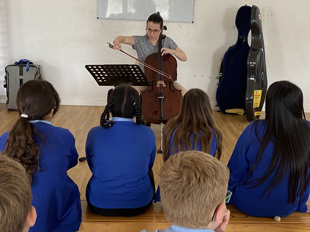 Year 5 composers were treated to a fantastic cello performance this morning. #wfamusicians <a href="/Cabotfederation/">Cabot Federation</a>