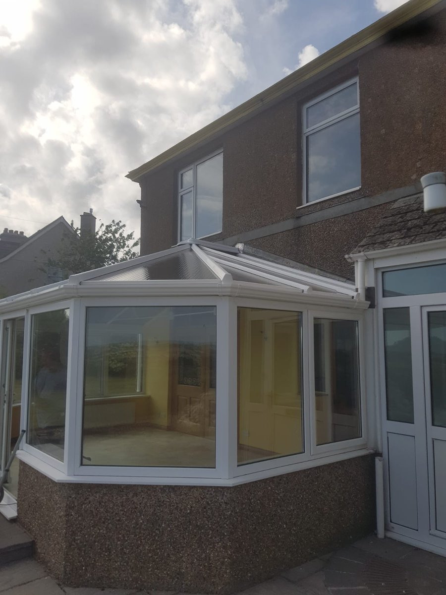 RealisticPVCu's tweet photo. A Victorian polycarbonate roof replacement completed by Chris and Matt for a client in St. Dominic, Cornwall. 

#StDominic #cornwall #conservatory #conservatoryroof #conservatoryroofreplacement #polycarbonateroof #localbusiness #QualityInstallation #makeus1ofyour3quotes https://t.co/ZRwPJqVUQt
