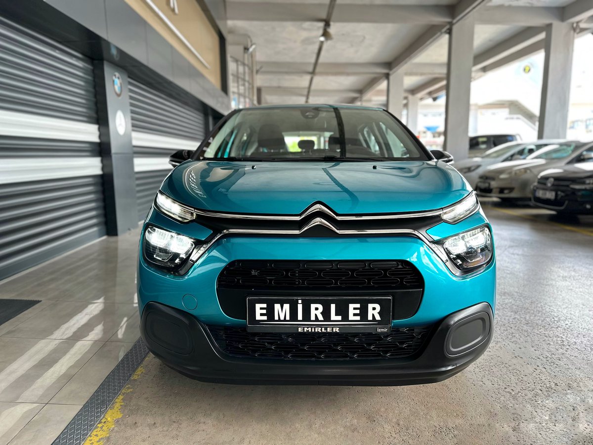 •••EMİRLER•••

CITROEN C3

#citroen #citroenc3 #citroenclassic #cargram #exoticcars #carphotography #carinstagram #carporn #automotive #luxurycars #emirler #emirlerotomotiv #emirlerotomotivizmir #emirlererengroupinşaat #carshow #emirlershowroom