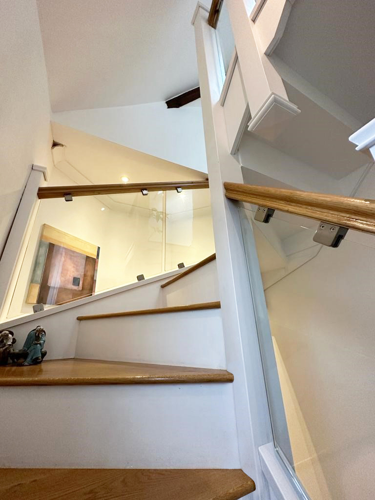 PearStairs's tweet photo. Pear Stairs Case Study #1104 - CROWS NEST

Full case-study: https://t.co/Psq0Kz5naW

To begin designing your staircase, try the online Staircreator using the link ⏩ https://t.co/3rOXAQ5lu0 https://t.co/k9LlXHy4iq