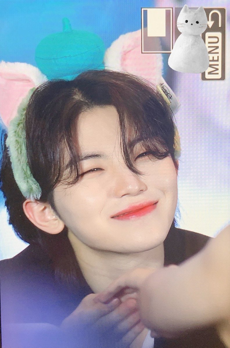 R0sieM00n's tweet image. 230710 yzy팬싸
예쁜 냥이🐈

#우지 #이지훈