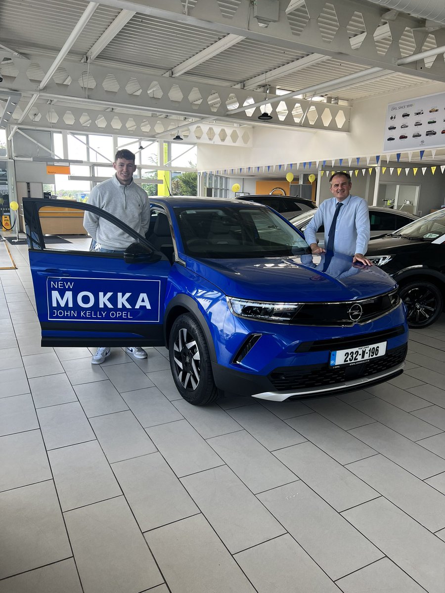 We here at John Kellys who are a proudly supporting Waterford / DeLaSalle GAA &amp; Camogie would like to wish Best wishes and safe driving to our Brand ambassador Shaun O Brien pictured here in his new 232 Opel elegance model Mokka 👏🏻@OpelIreland