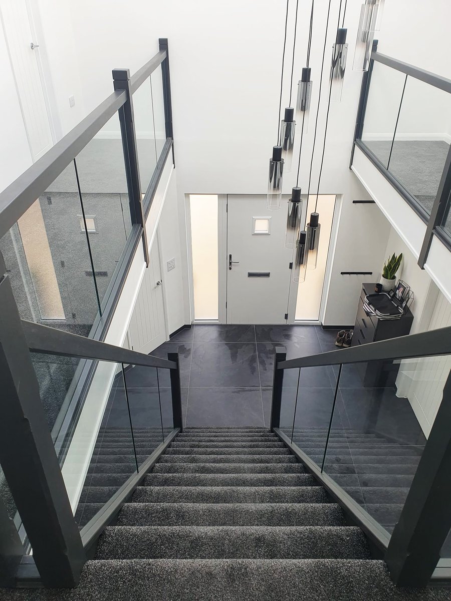 PearStairs's tweet photo. Pear Stairs Case Study #1107 - WINTERSLOW

Full case-study: https://t.co/kKaLwe2cSO

To begin designing your staircase, try the online Staircreator using the link ⏩ https://t.co/3rOXAQ5lu0 https://t.co/huzM49tLG0