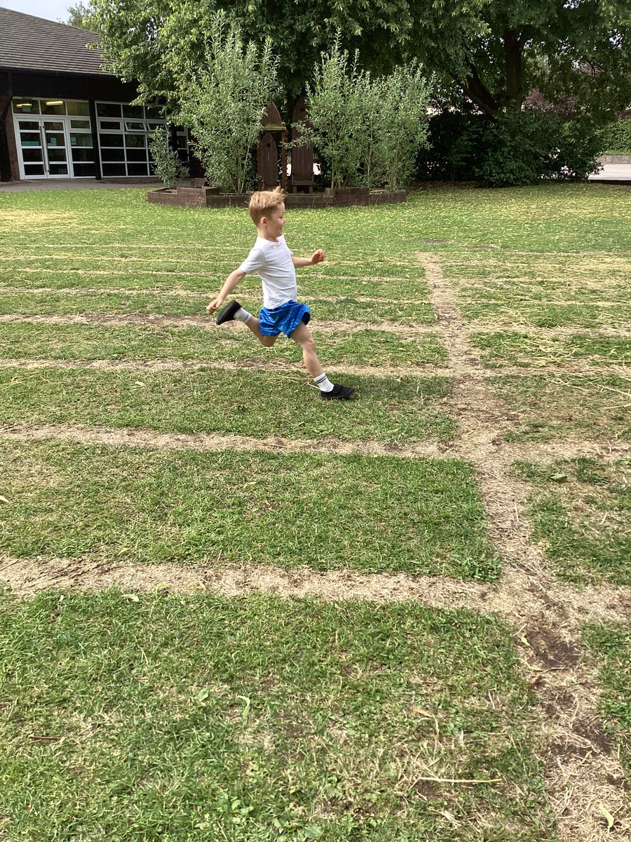 stthomas_cofe's tweet image. Reception loved taking part in races this morning 🏃‍♀️🏃🏃‍♂️ #mondaymovement #eyfsphysicaldevelopment
