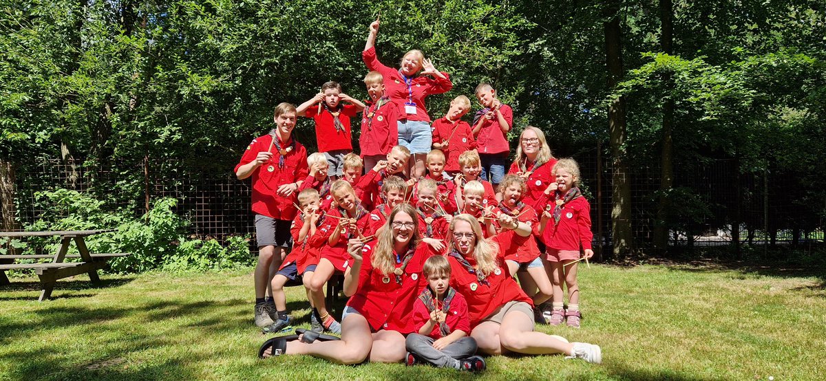 sw3lbp's tweet image. De tijd vliegt als je het leuk hebt! ✈️Voor de bevers is het alweer de laatste dag kamp vandaag. #scouting #sw3lbp #apeldoorn #zomerkamp #zoka #bevers #middagkolonie #ochtendkolonie
