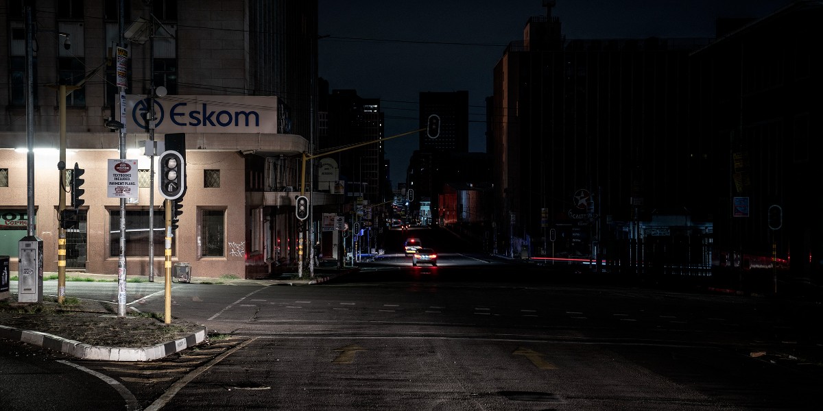 RT @News24: ESKOM UPDATES | Stage 4 load shedding from Monday owing to 'high demand'

https://t.co/OpdBaMDKYS https://t.co/YS8Hf4jETI