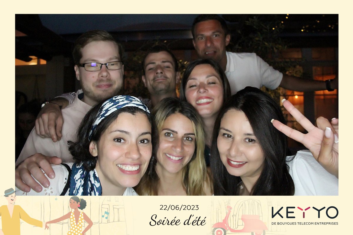KeyyoCom's tweet image. [ 𝗥𝗘𝗧𝗢𝗨𝗥 𝗘𝗡 𝗜𝗠𝗔𝗚𝗘𝗦 📸 ] “We&apos;re dancing like in the dolce vita” 🎶

L’ensemble de nos #collaborateurs se sont retrouvés pour la #Summer Party placée sous le signe de la Dolce Vita 🍋

Au rendez-vous, un buffet au goût de l’Italie et bien-sûr une super ambiance 😎
