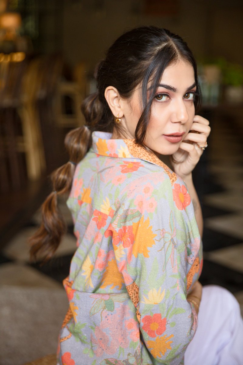 TeamPalakP's tweet photo. Our Monday sunshine, @ImPalakPurswani , bringing warmth and joy to our work-filled days! ☀️💛

#MondayMood #BeTheLight #StartTheWeekRight #PalakPurswani https://t.co/d8WOWcNlVA