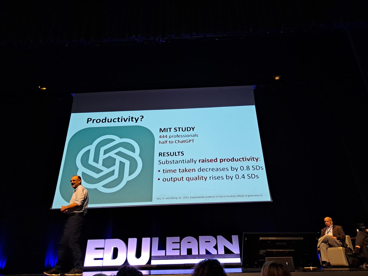 toni_dorado's tweet photo. Més de 800 investigadors/es de 80 països 🌍ens hem trobat al 15è Congrés internacional en Innovació educativa més rellevant europeu Edulearn'23 🧪💻⚙️🛜. Incrementem la nostra xarxa de col·laboradors 🫶! Tornem amb noves propostes 💡 per tirar endavant!
#edulearn23 @iated @la_UPC https://t.co/Gvjq6V9F8E