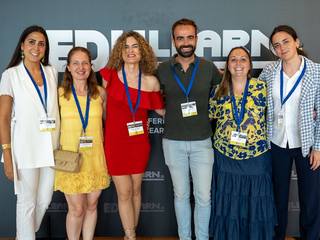 toni_dorado's tweet photo. Més de 800 investigadors/es de 80 països 🌍ens hem trobat al 15è Congrés internacional en Innovació educativa més rellevant europeu Edulearn'23 🧪💻⚙️🛜. Incrementem la nostra xarxa de col·laboradors 🫶! Tornem amb noves propostes 💡 per tirar endavant!
#edulearn23 @iated @la_UPC https://t.co/Gvjq6V9F8E
