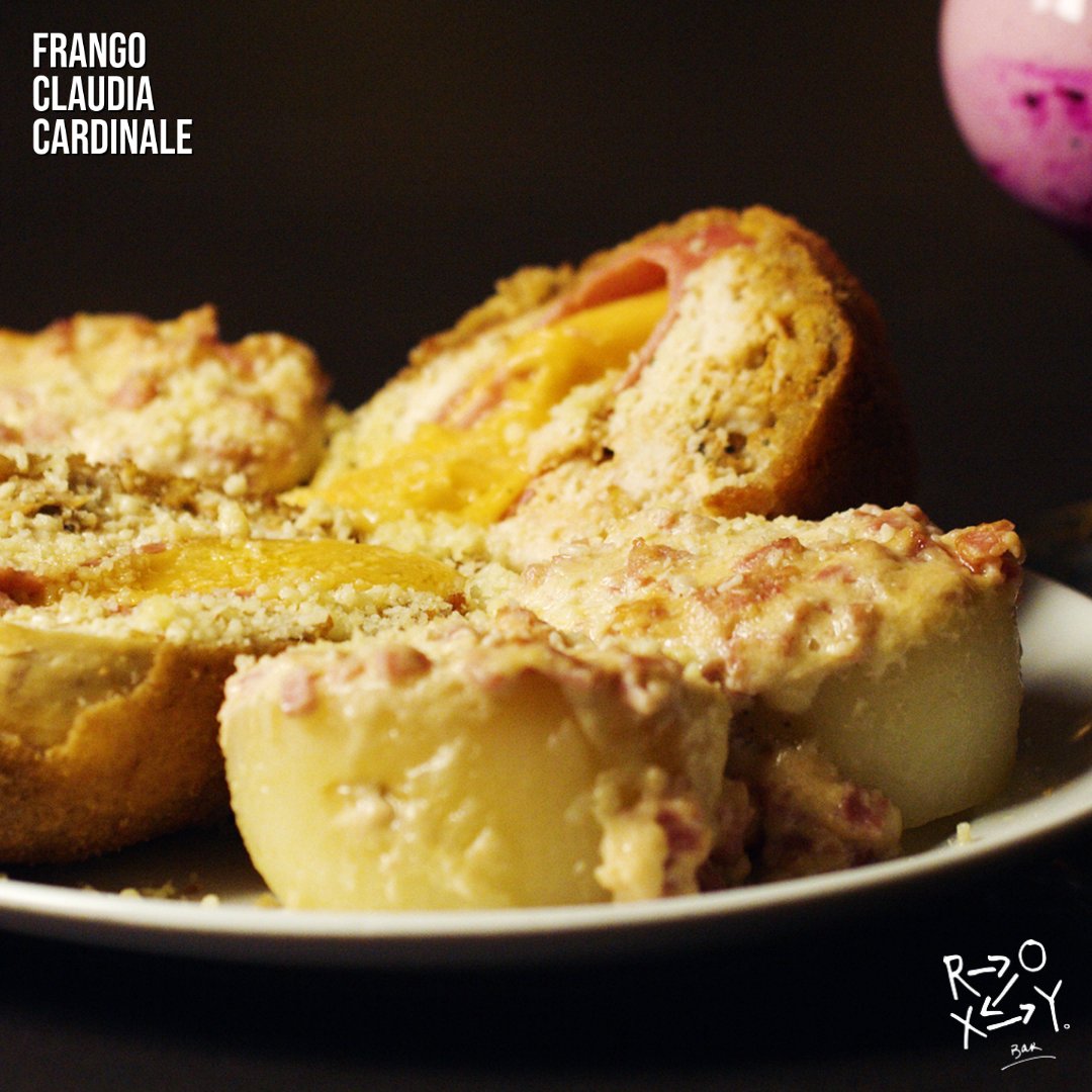 RoxyBarBelem's tweet photo. Experimente nosso delicioso prato de peito de frango acompanhado de batatas gratinadas recheadas com queijo derretido. Uma combinação irresistível! 😋🍗🧀🥔 https://t.co/kidvon8yo4