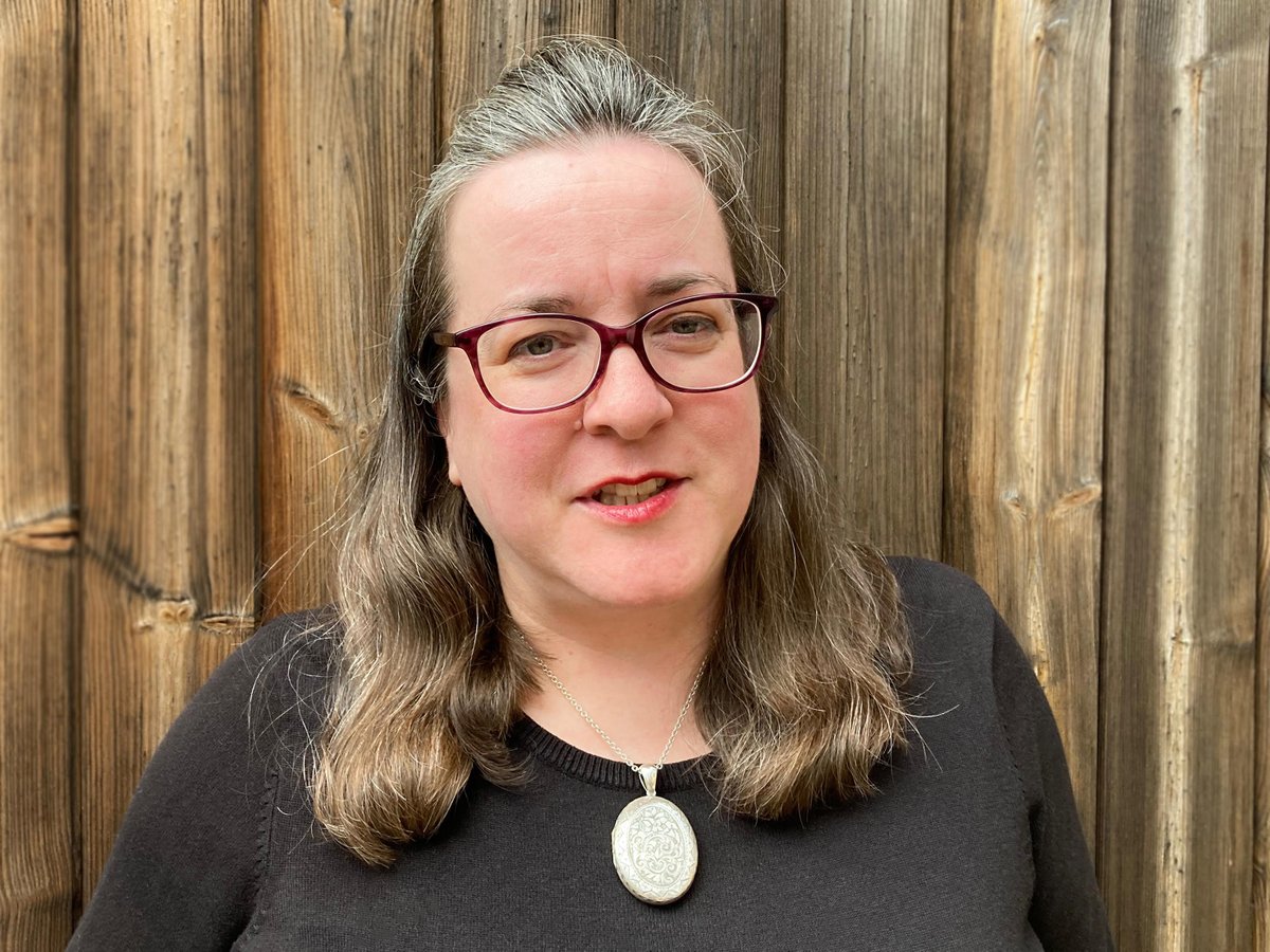NEWS 

We're delighted to announce Julia Bird as the new Executive Director for Poet in the City.

Julia joins us from @PoetrySociety and will take up her appointment in mid-August. 

Read more here: poetinthecity.co.uk/news/a-new-exe…

#news #artsector #artsindustry