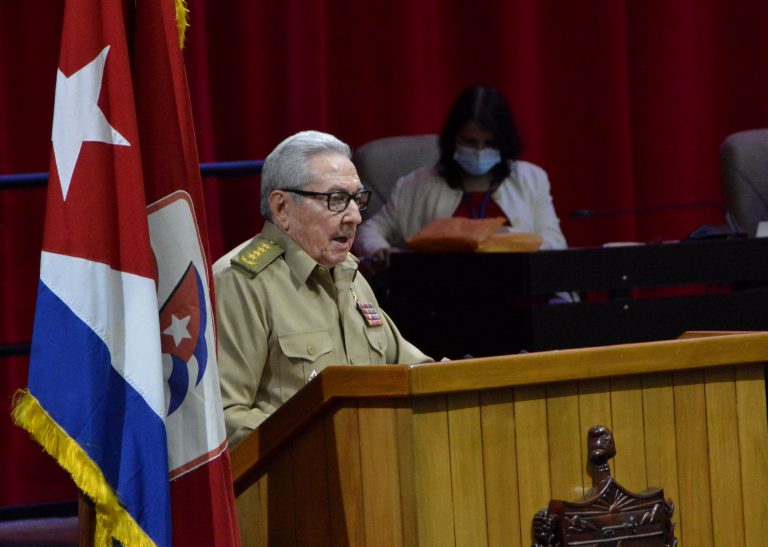 minint_cuba's tweet photo. "Históricamente el hegemonismo imperialista de EEUU ha planteado una amenaza para el destino y la supervivencia de la nación cubana. No es un fenómeno nuevo. Ha acompañado a los cubanos desde los orígenes de la Patria, cuando surgieron los primeros anhelos de soberanía”. #Cuba https://t.co/17AXcP9VC8
