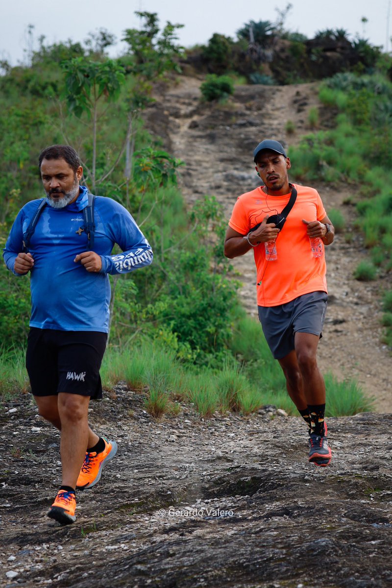 ValenciaHike's tweet photo. Iniciamos la semana con una muestra de lo que fue nuestro segundo chequeo de montaña realizado ayer. 🥾⛰️🏃🏻‍♀️

Una ruta en donde los participantes se exigieron bastante… https://t.co/twXcUsYvSc