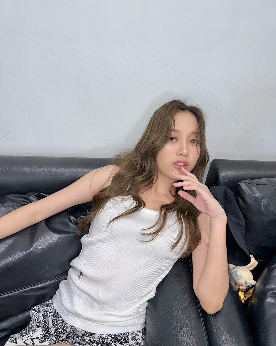 mywhitelilly_'s tweet photo. 🖤🤍 https://t.co/Vy8OPMdriI
