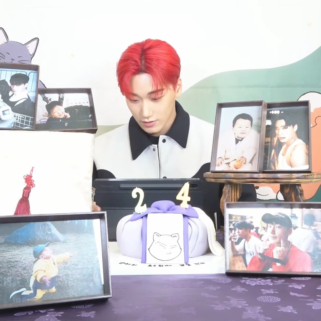 CentralATEEZBR's tweet photo. YT LIVE |

#SAN disse que fazia muito tempo que ele não pintava o cabelo e permanecia no black hair, então ele resolveu que queria experimentar algo novo e pintou de vermelho. Porém, ele já quer pintar de preto novamente +

cr: kasey_hhh
@ATEEZofficial #ATEEZ #에이티즈 https://t.co/uxUgEzDdgA