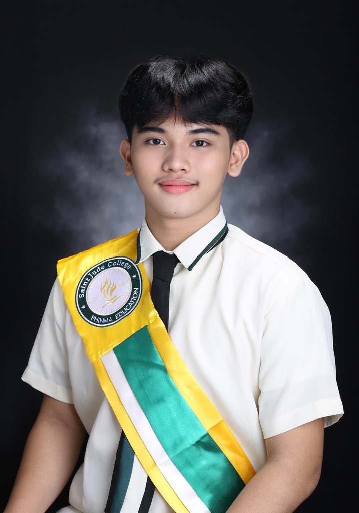 AronJunelle's tweet photo. 🎓❤️ https://t.co/mBWQ476vPl