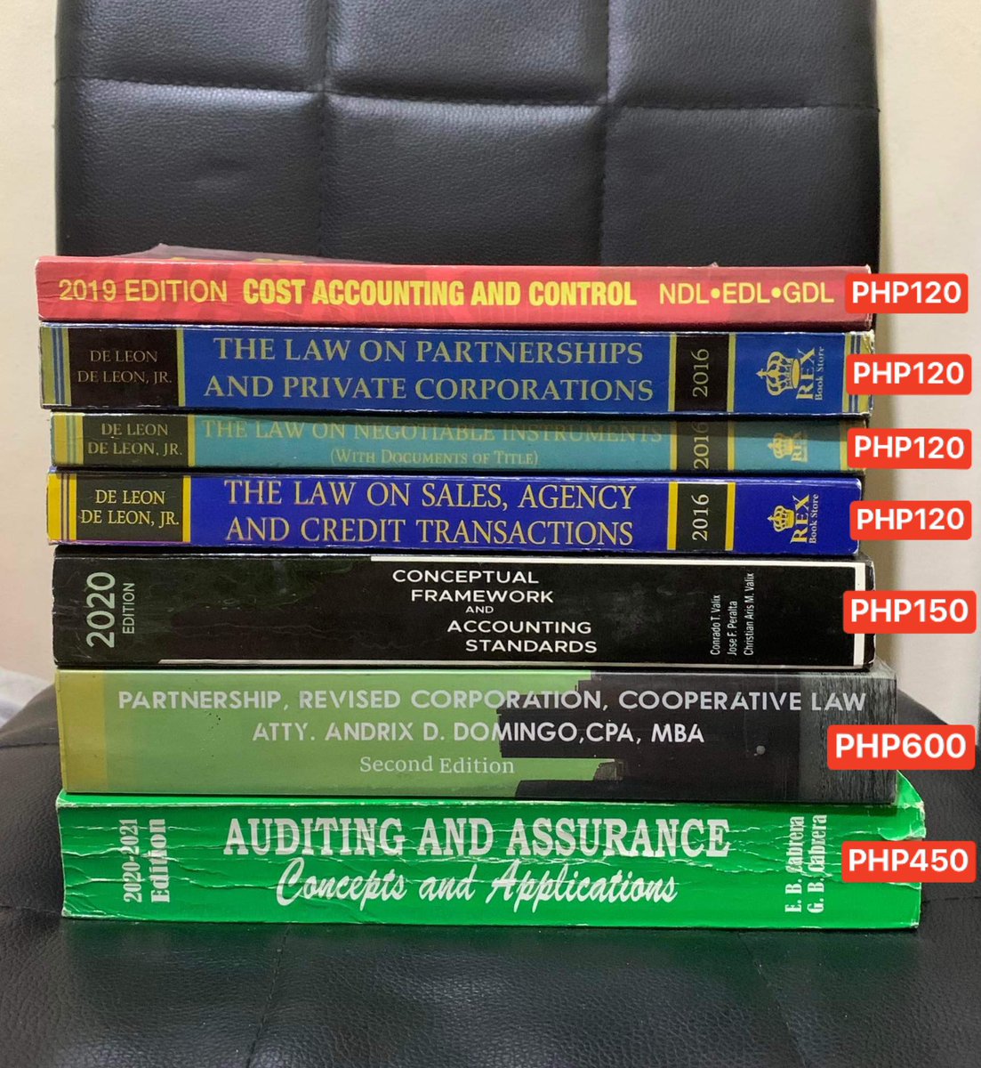 jinelsampang's tweet photo. ‼️ SELLING PRE-LOVED ACCOUNTING BOOKS ‼️

Details are all in the photo! Pm for inquiries 📚🫶🏻
Lightly used 
Location: Dinalupihan, Bataan
MoP &amp; Delivery: Gcash/Tiktok checkout 

📣📣📣 https://t.co/WTP1HMzBER
