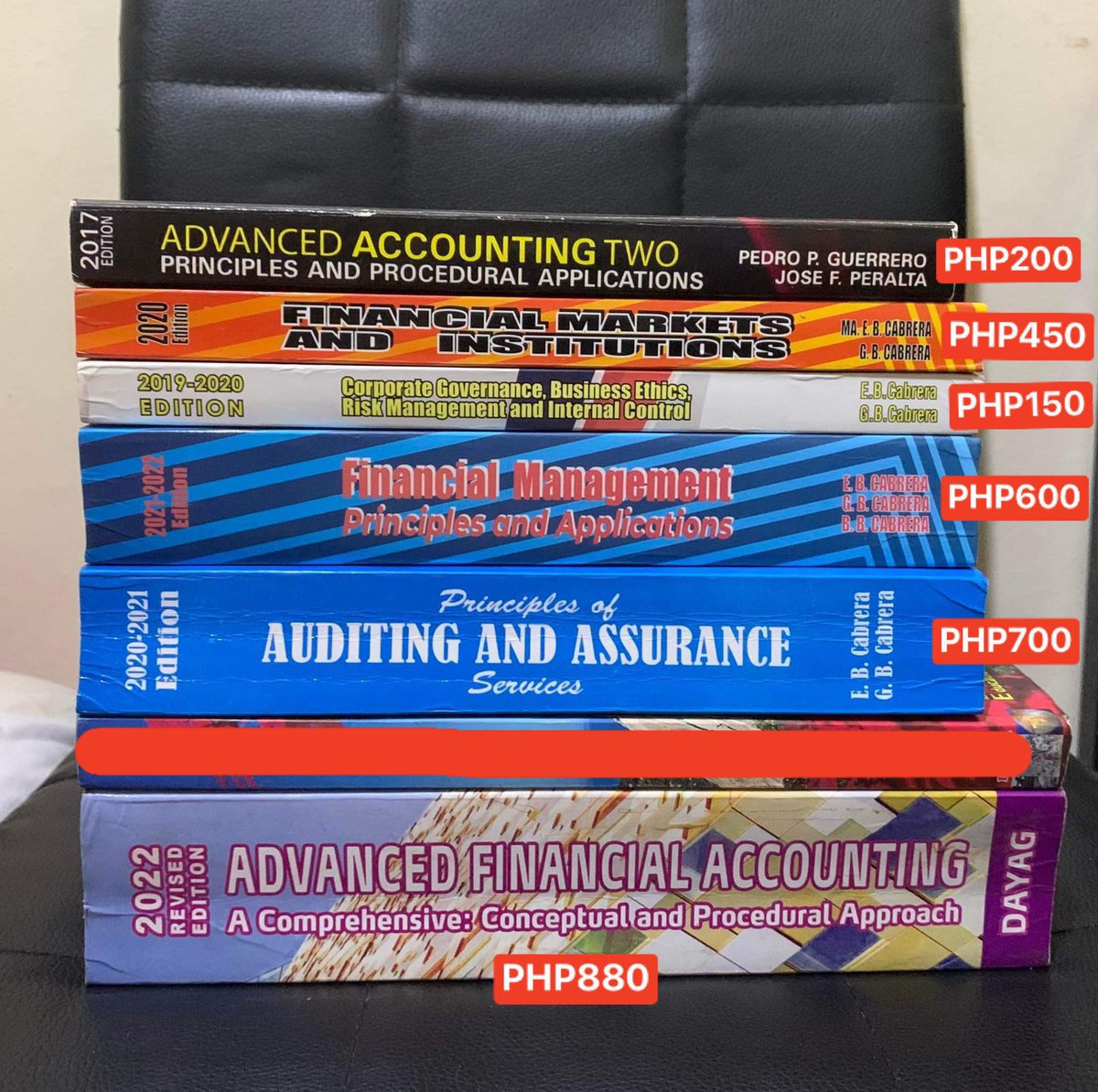 jinelsampang's tweet photo. ‼️ SELLING PRE-LOVED ACCOUNTING BOOKS ‼️

Details are all in the photo! Pm for inquiries 📚🫶🏻
Lightly used 
Location: Dinalupihan, Bataan
MoP &amp; Delivery: Gcash/Tiktok checkout 

📣📣📣 https://t.co/WTP1HMzBER