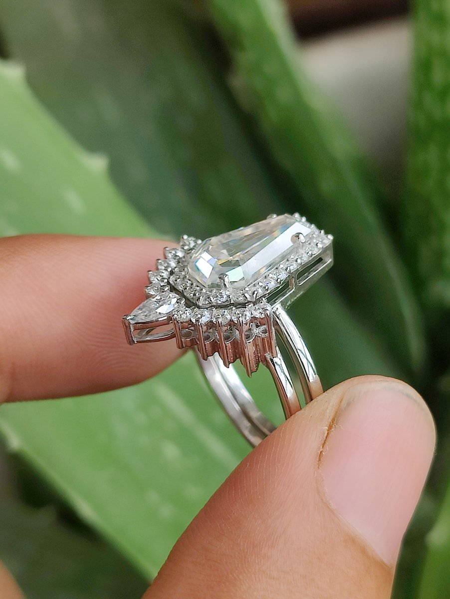 SwiftDiamond6's tweet image. Unique Coffin Cut Moissanite Engagement Ring 2.884CT Vintage Diamond Wedding Ring Bridal Promise Anniversary Gift Simulated Stone Women Ring.
#stackingring 
#weddingring
#bridalring
#anniversarygift
#Daintyringset
#vintagering
#promiserings💍 
#handmadejewelry 
#engagementring
