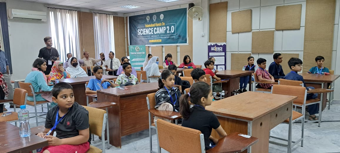 Islamabad Science Camp 2.0 began today at AIOU. The Camp is being organized by ECOSF, PSC and AIOU. Some clicks of 1st Session of 1st Day of the Camp.