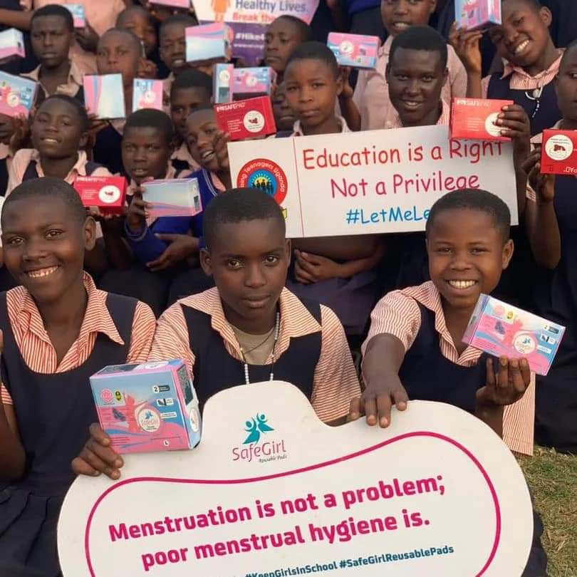 These young girls in Kisoro were supported with Sanitary products after the #Hike4GirlsUg event. 
Their lives will definitely not remain the same.
We appreciate @gejjawomen for donating the Sanitary products. 
Thank you so much:
Together Against #MenstrualStigma @RaisingTeensUg1