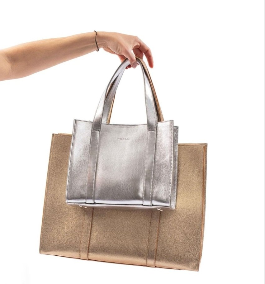 CIFDtweets's tweet photo. Shine from #peelobags #irishfashion #bag #handbag #Tote #totebag #worktote #goldbag #silverbag #luxury #leather #giftidea #consciousfashion #Irishfashionart #juliepeelo #Irishdesign #CIFD https://t.co/h1Yo03MKp2
