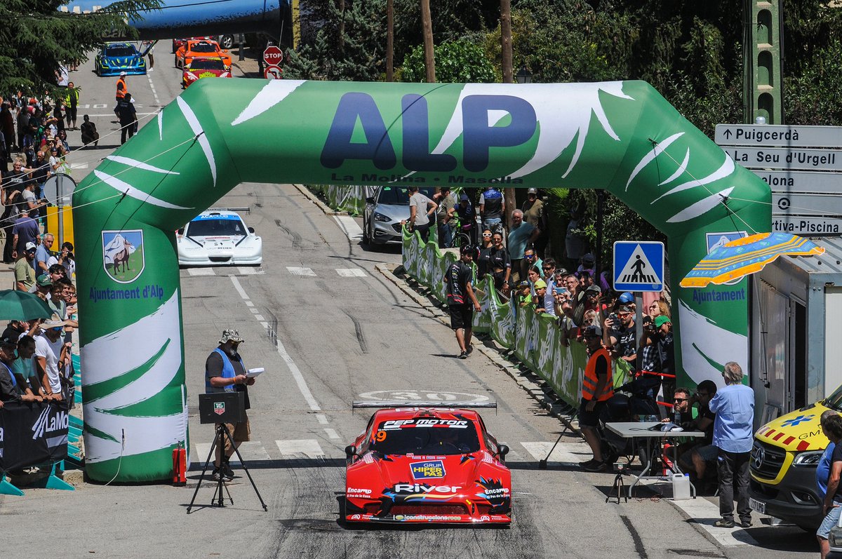 CEM_RFEdA's tweet photo. La #PujadaAlp2500, tercera prueba de la #copacem 2023, terminó con victoria absoluta y en la Categoría 2 para Gonzalo Cabañas. En la Categoría 1 se impuso Jordi Gaig y en la 3 Edgar Montellà. https://t.co/ttXo2tpgU9