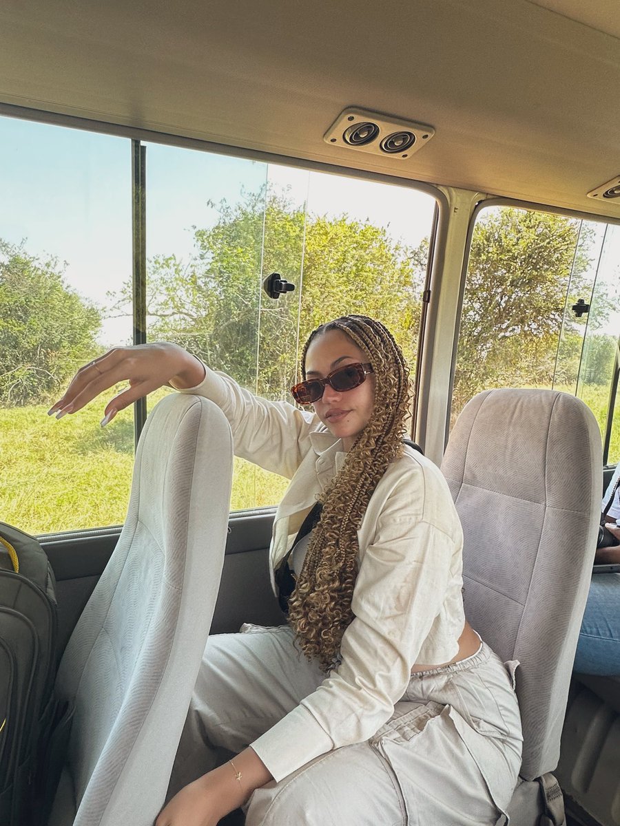 BrbiePrincesss's tweet photo. Safari tings 🦒🦓🐘 https://t.co/qN1VzU4XWP