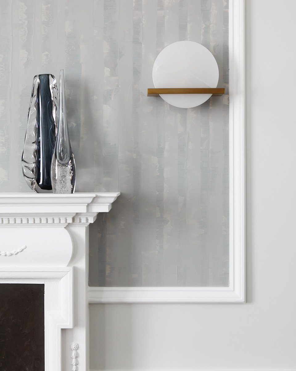 TheBetterHomeUk's tweet photo. Silk wallpaper &amp; hand-painted mirroring carefully installed within these beautiful wall-mouldings from our latest project in Marylebone.

Design: @HGDStudio 

📍 Marylebone

#londoninteriors #interiordesign #londonhomes #luxurydesign #architecture #homerenovation https://t.co/LOU1uphSiV