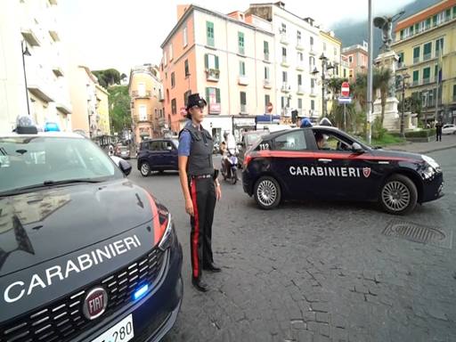 Camorra ed estorsioni: 18 arresti eseguiti dai carabinieri di Castellammare di Stabia, operazione coordinata dalla Dda di Napoli, duro colpo al clan Cesarano: I carabinieri della compagnia di Castellammare di Stabia hanno eseguito una misura cautelare… dlvr.it/SrxPrQ
