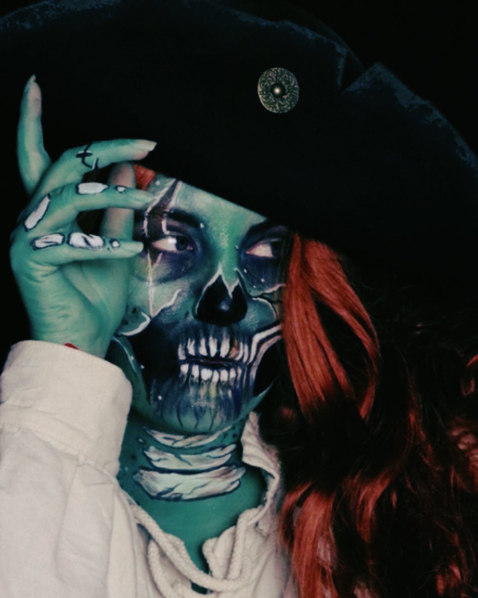 LFairytales's tweet photo. P I R A T E N W O C H E 
5Tage Piratenfest. 

…heute gehts los. 
Arrrr-hoi und herzlich Willkommen an Deck. 
10.07-14.07.2023 

💜 https://t.co/SZINVSIcYj

#twitchevent #Piratenmakeup #twitchstreamer #bodypaint #mittelalterlich #pirate #cosplay #fluchderkaribik  #piratenfest https://t.co/RDLQT7FYzi
