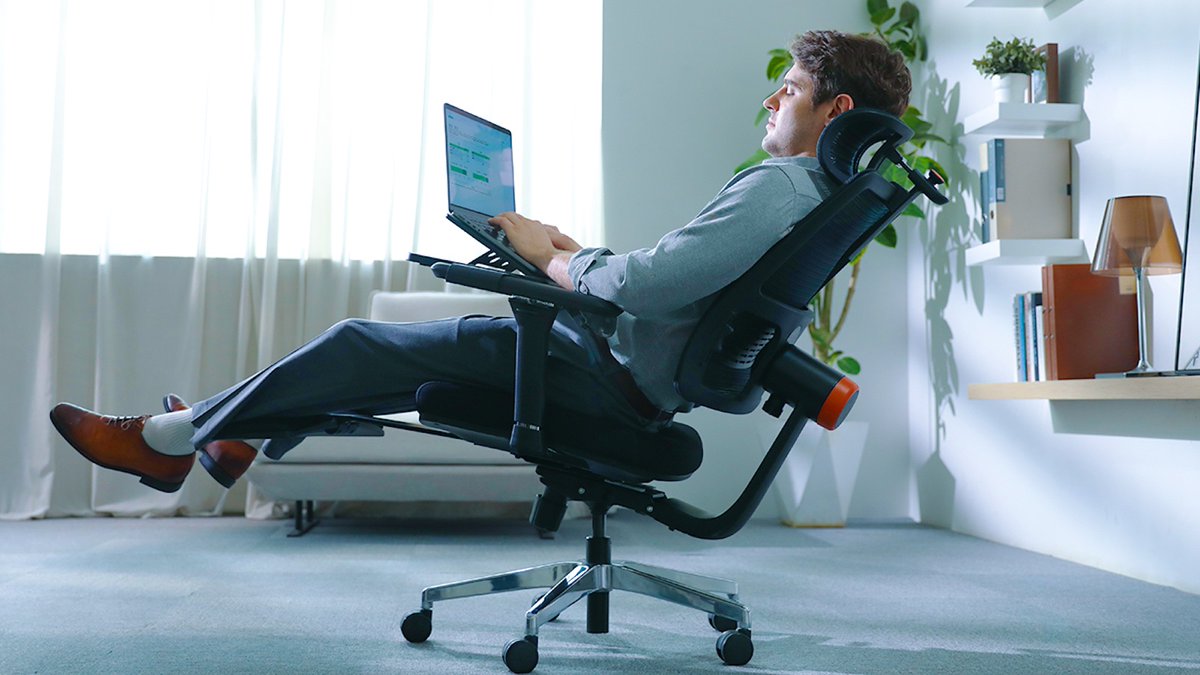 GadgetFlow's tweet photo. Experience ultimate comfort with the Newtral Magich Ultra-Adaptive Home Office Chair! 🪑✨ 

Say goodbye to discomfort and hello to productivity! 💪 #HomeOffice #ErgonomicChair #ComfortZone 

🔗 Check it out: https://t.co/vXVeReCuZa https://t.co/8s1tL5wvWi