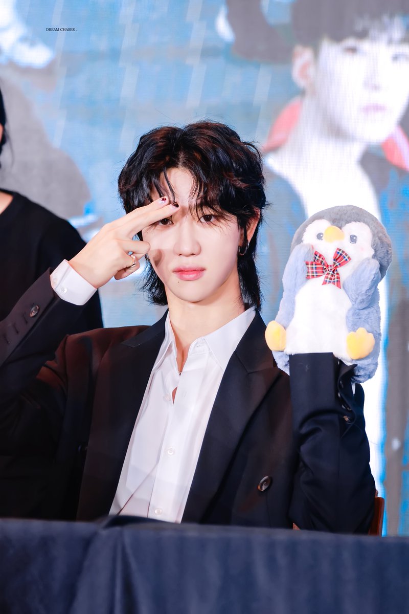 DreamChaser1107's tweet photo. 오늘의 명호 

☆
#The8 #디에잇 #서명호 #徐明浩 #세븐틴  ⁠⁠⁠ #SEVENTEEN                         
@pledis_17 https://t.co/TbjD9kOXkD
