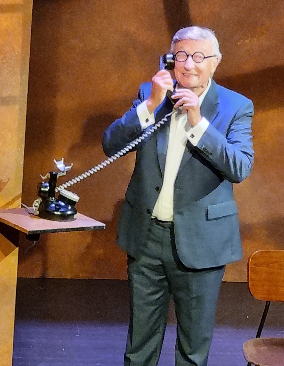 Retrouvez moi au théâtre Le petit chien à Avignon pour 60 jours de prison, de Sacha Guitry  à  13h45 tous les jours sauf le mardi jusqu'au 29 juillet !