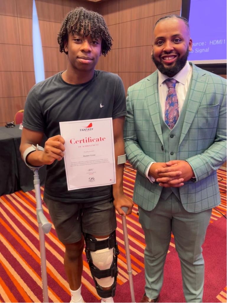 worthinghighdc's tweet photo. A massive congratulations to Reuben who graduated with honors from the Fantasy Wings Programme.  
One of the main aims of this fantastic course is to help launch more of the BAME community into the aviation industry. #BAMEcommunity #equality #diversity #inclusion #BAME https://t.co/jHEzZGTOSb