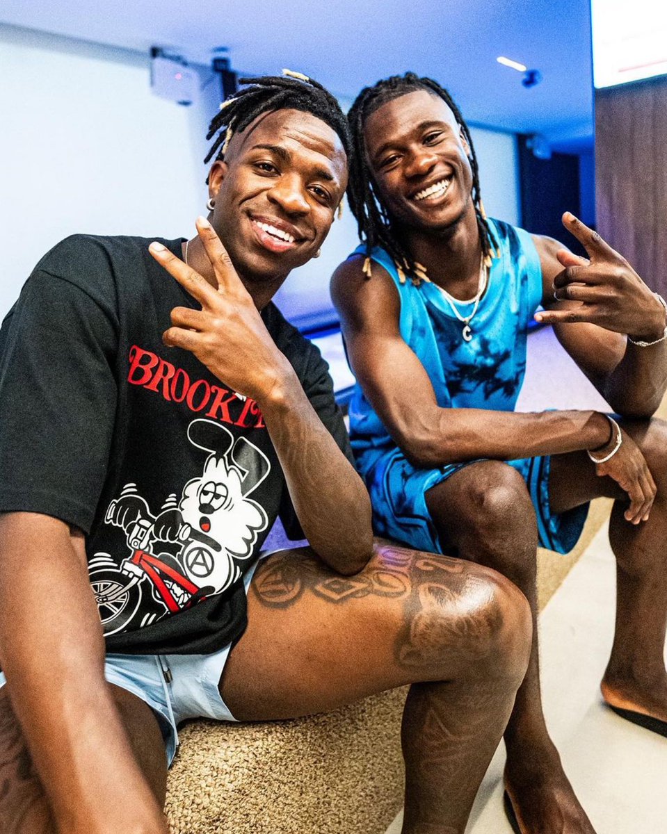 ChampionsLeague's tweet photo. Good vibes 😎 https://t.co/G3e3XALYak